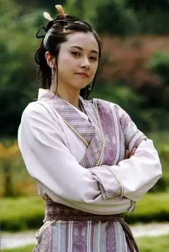 80年代女影星何美钿罕见剧照老照片因少年英雄方世玉而走红