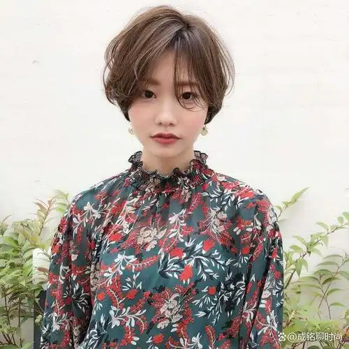 适合瓜子脸女生的短发发型有哪些?这8款短发,一款比一款好看
