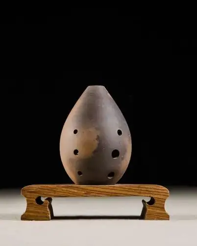 都说他是最擅长鬼哭的人没人知道的是他已与7000年古乐器死磕15年