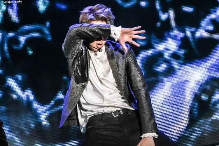 [防弹少年团][分享]170128 欧巴少年团齐顶胯 那就是一个"撩"