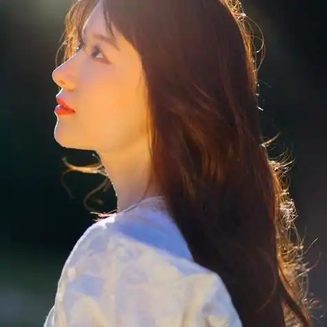 超美女生侧颜头像