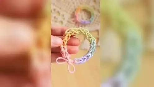 这条用皮筋编的彩虹闺蜜手环也太好看了吧