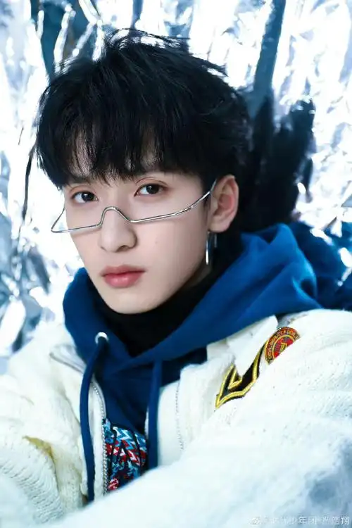 严浩翔照片##严浩翔头像