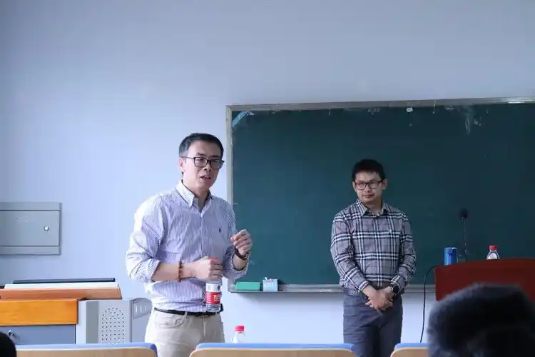 angewandtechemie期刊编辑苏鑫博士报告圆满举行