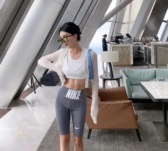 国产马甲线女神好身材才是最美的衣服塑造身材把控这三方面