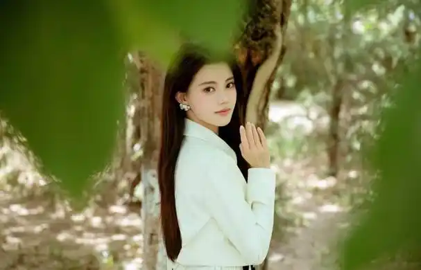 孙珍妮:从snh48到独立发展,她的身材与才华同样惊艳