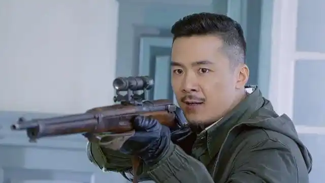 【战地枪王】陆英豪给春梅注射了抗病毒血清