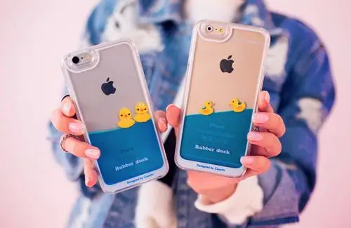 创意手机壳.游泳的小黄鸭.