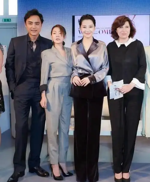 昂首挺胸使足劲,许晴穿绸缎西装赢得轻松|小s|大s|连体裤_网易订阅