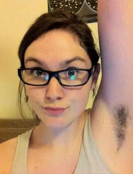 旺盛,那么这个人很有可能也会出现体毛浓密的情况,腋毛自然会比较多