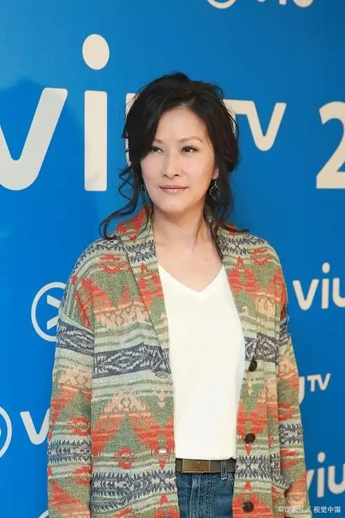 跳水皇后伏明霞,成就了梁锦松最后一段恋情