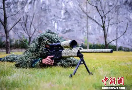 湖北十堰警营开放日特警精英展英姿