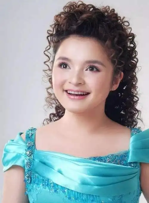 吴碧霞_歌唱家_介绍_生日_经历_留言 - 酷乐米