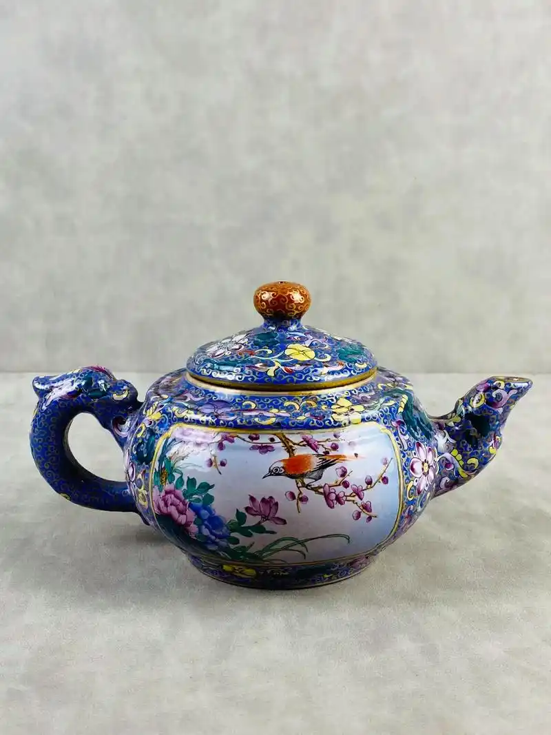 紫砂壶 乾隆年制珐琅彩紫砂壶 长18高12公分 - 抖音