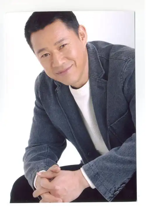 张丰毅早期写真图片