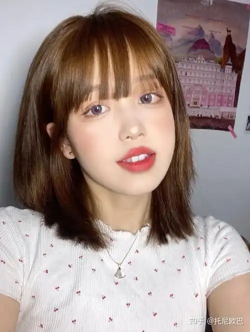 发型女2021新款中短发,中短发时髦不打折