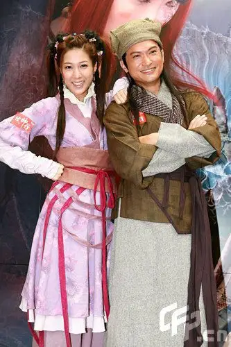 陈锦鸿钟嘉欣宣传新剧《搜神传》俏皮耍宝(图)