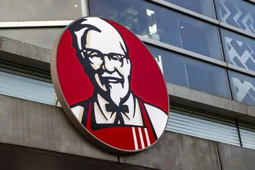 北京疫情调控降至三级影院复工票房破百万川普号召封ti