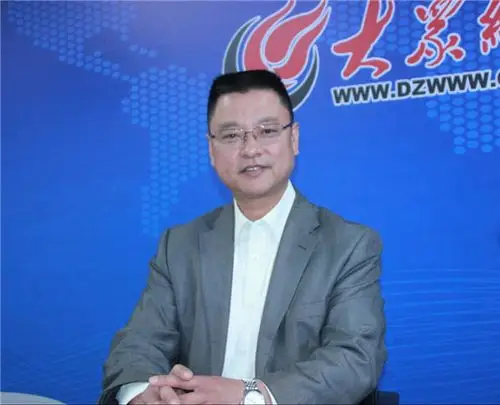 高新清平小学校长武际金做客大众网演播室