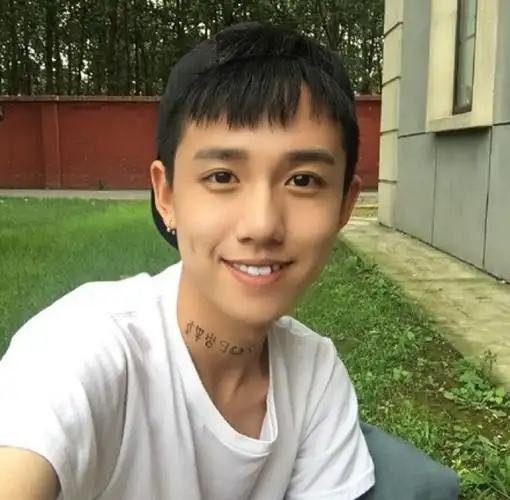 帅帅哒 by森彧-pcy