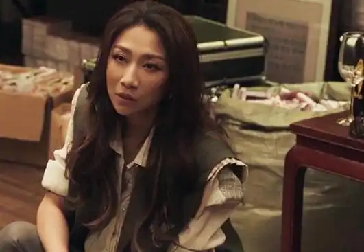 电视剧《扫黑风暴》中郑毅红的扮演者是王骏迪,在现实生活中她是演员