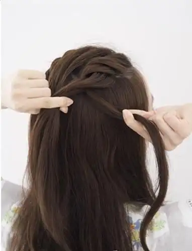 中长发无刘海扎发教程步骤图解-发型百科