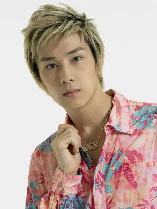 考古到了李承铉旧照看看帅哥