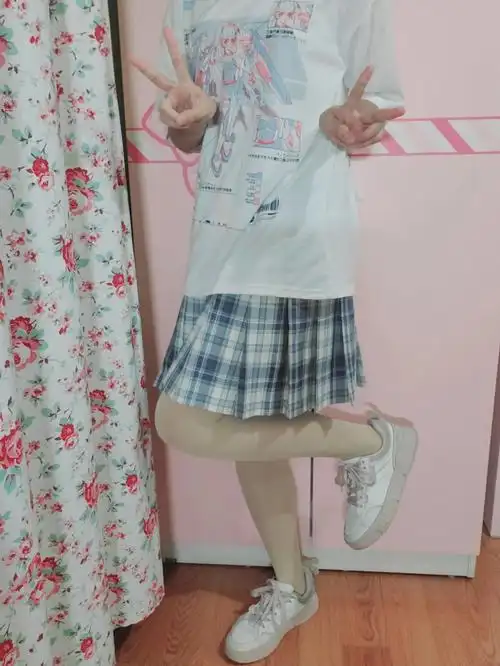 女装了(打算借我妹的用用)#女装大佬  #伪娘  #女装  #希望能火  #jk