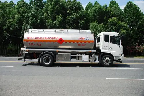 国六天锦16.6方铝合金油罐车