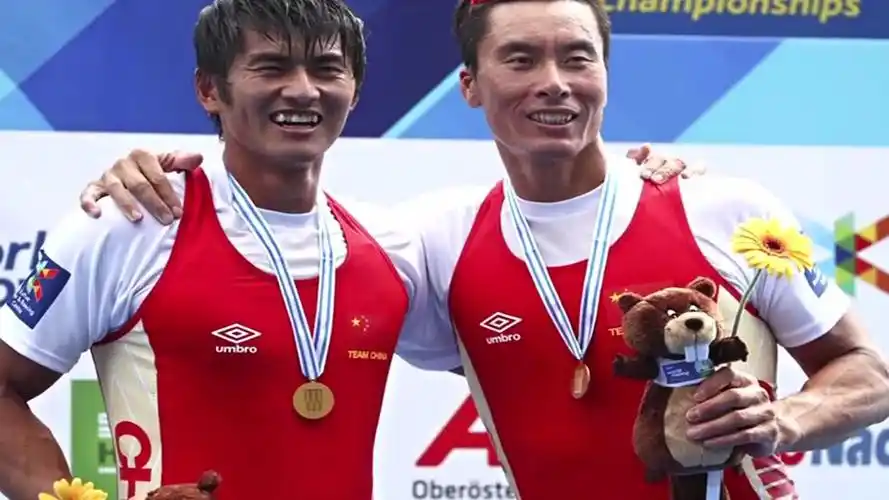 赛艇世锦赛男子公开级首金 张亮刘治宇双人双桨夺冠-体育视频-搜狐