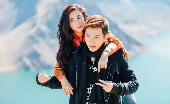 何孟怀和张柏芝一起过吗 两人怎么认识的现在是什么关系