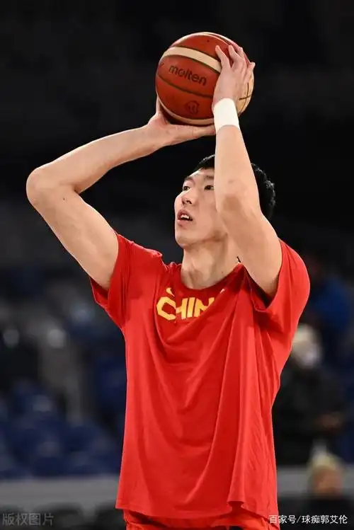 易建联版本的阿提诺,林庭谦打爆胡明轩徐杰,周琦让台北心态崩溃