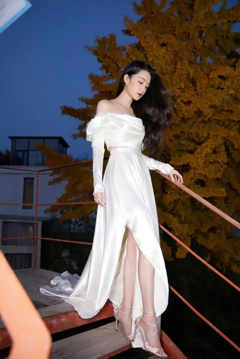 李沁  高跟加大长腿合集, 这腿和jio确实让人爱[色][色][色]