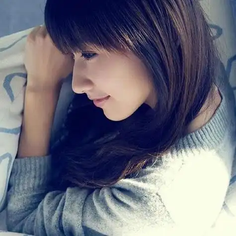 好看的女生头像:做一个文静的女子