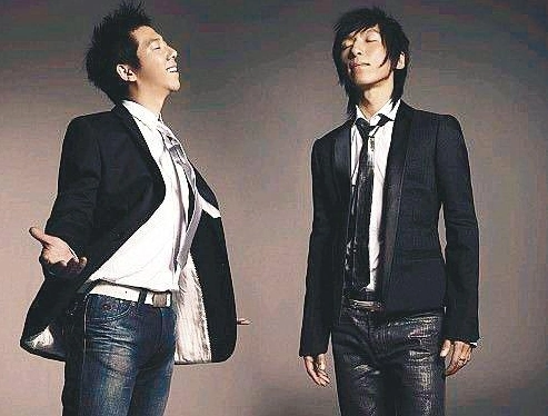 陈羽凡曾带元宝与同居女友游玩,更嗨到深夜?网友:丑人多作怪!