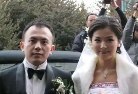 刘涛的前任丈夫是谁嫁入豪门内幕和老公王珂离婚了吗