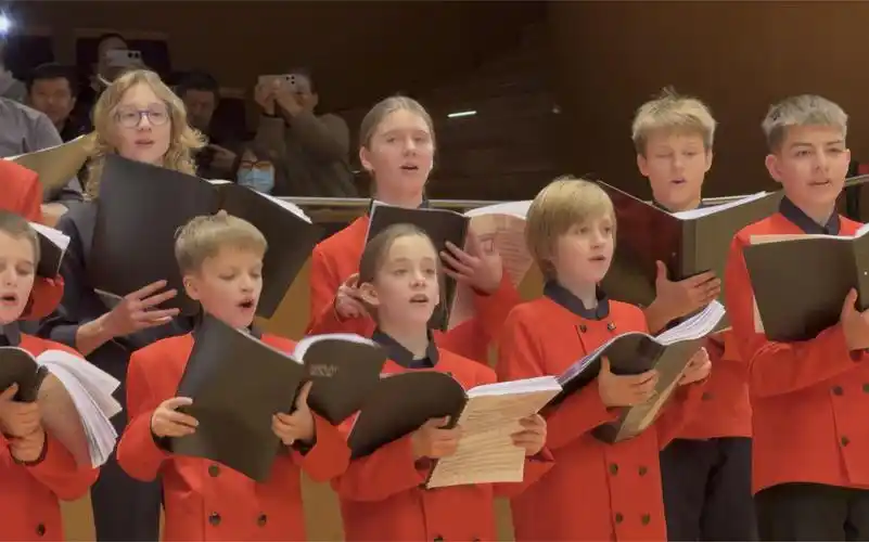 华沙男童合唱团 - 夜空中最亮的星