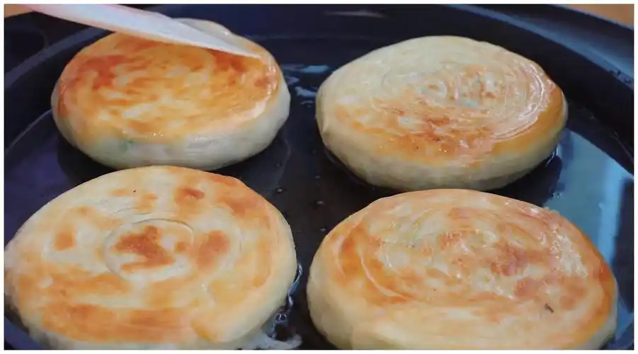 肉饼这样做最好吃,不用发酵多层酥脆,咬一口满嘴香,比买的好吃__财经