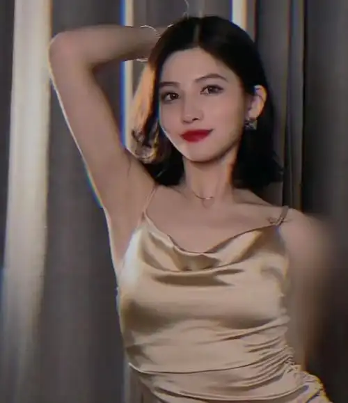 万小七被曝光参演网剧一步到位进娱乐圈