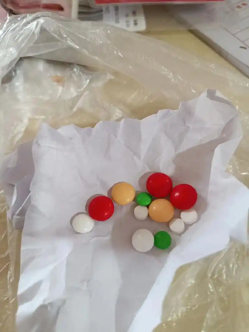 这一段身体不舒服一直反反复复不好,妈妈说她们那边的诊所拿的药效果