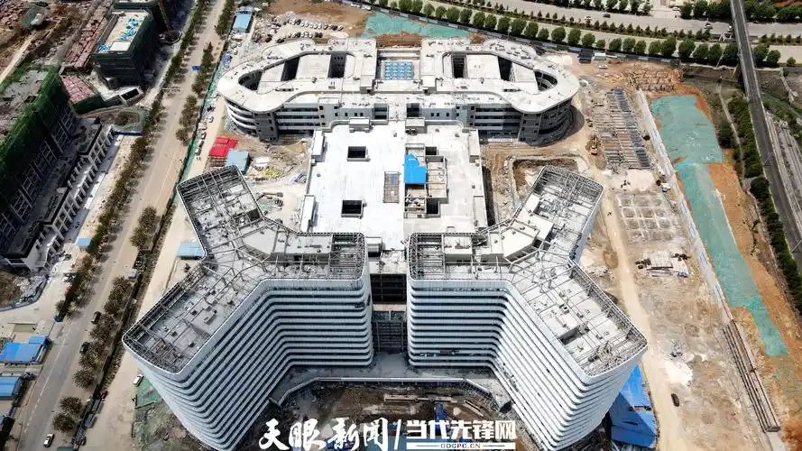建设中的威宁自治县人民医院新院区