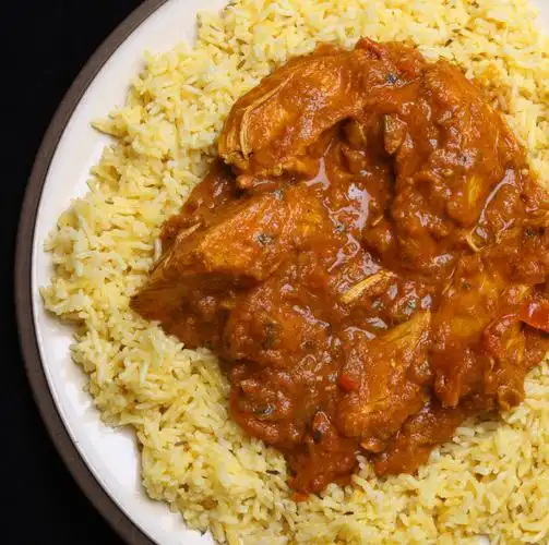 印度鸡马德拉斯咖喱饭