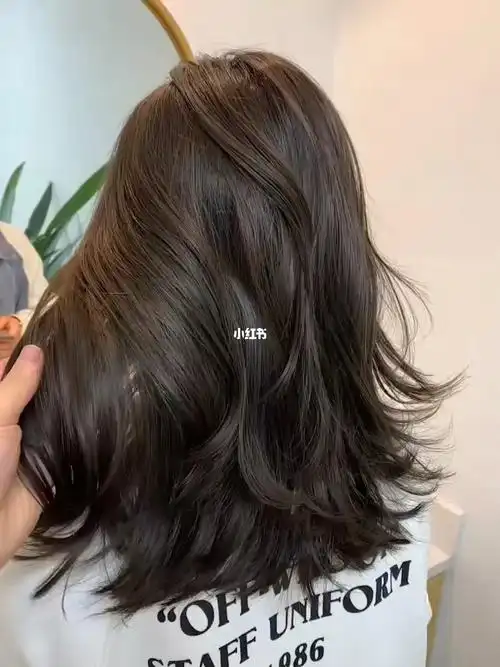 苏玉/质感/黑茶色/免漂_茶色_染发_接头发_发型_黑茶_黑茶色_时尚