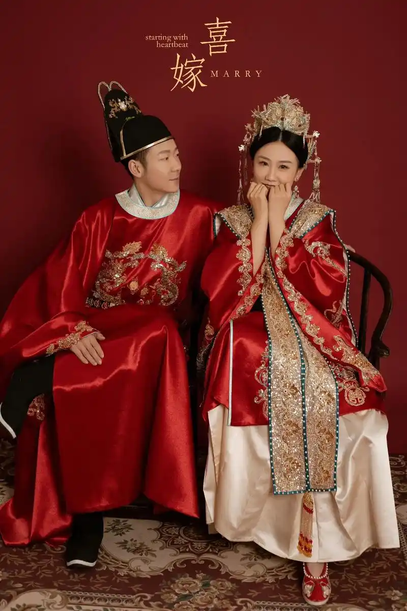 国风明制汉服|多少人的古风梦.国粹传承,明制汉服-内景婚纱照 - 抖音