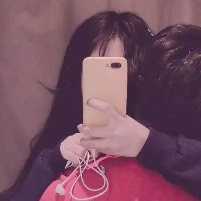 手机遮脸情侣一对头像