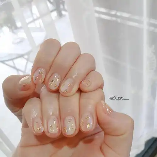 美甲新趋势,关键词——晕染!