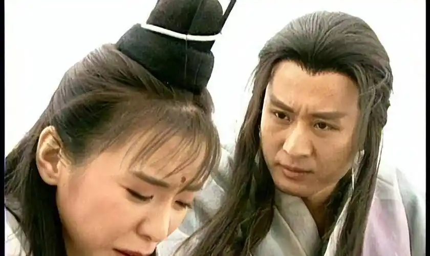 10位女星"一人分饰两角",妈妈比女儿美就算了,演技