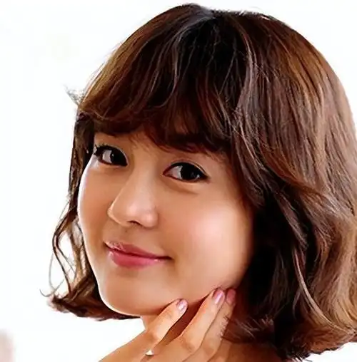 中年女人烫发时,3不烫3烫要记住,减龄又特别时尚|发型|短发|披肩|纹理