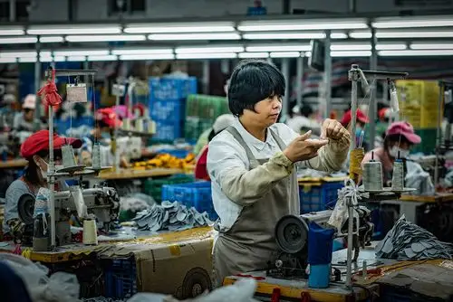 扶贫车间里的女工-组照6幅