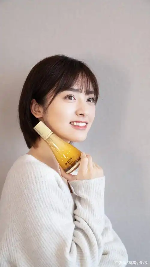 短发女孩沈月合集